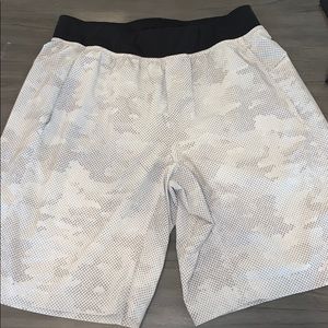 Lululemon shorts, size large
